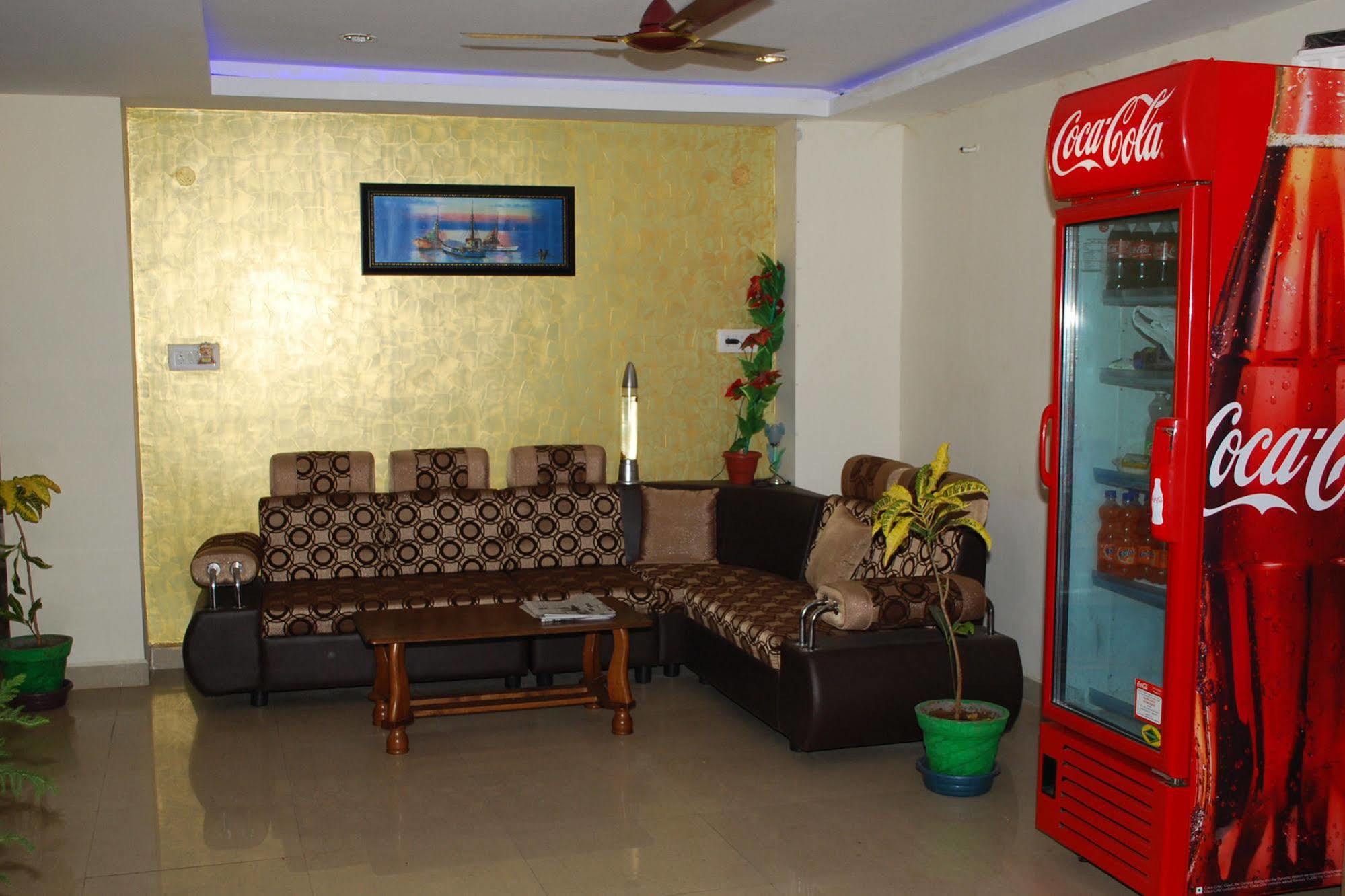 Kek Accommodation Chennai Luaran gambar