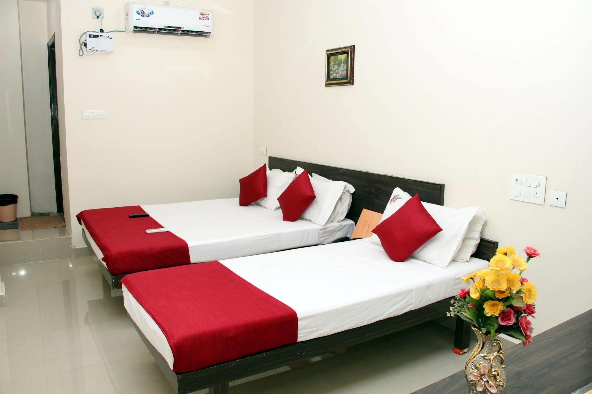 Kek Accommodation Chennai Luaran gambar